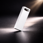 Белая USB-флешка с логотипом